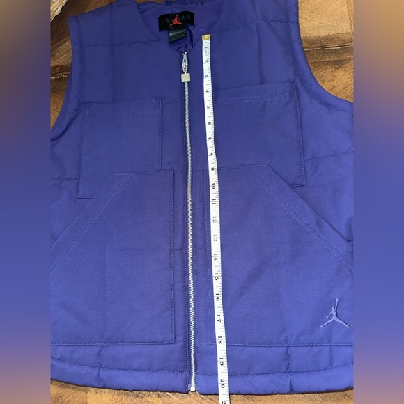 NWT JORDAN Women's Nike Aerolift Running Vest Size S Color: Purple - Picture 9 of 11
